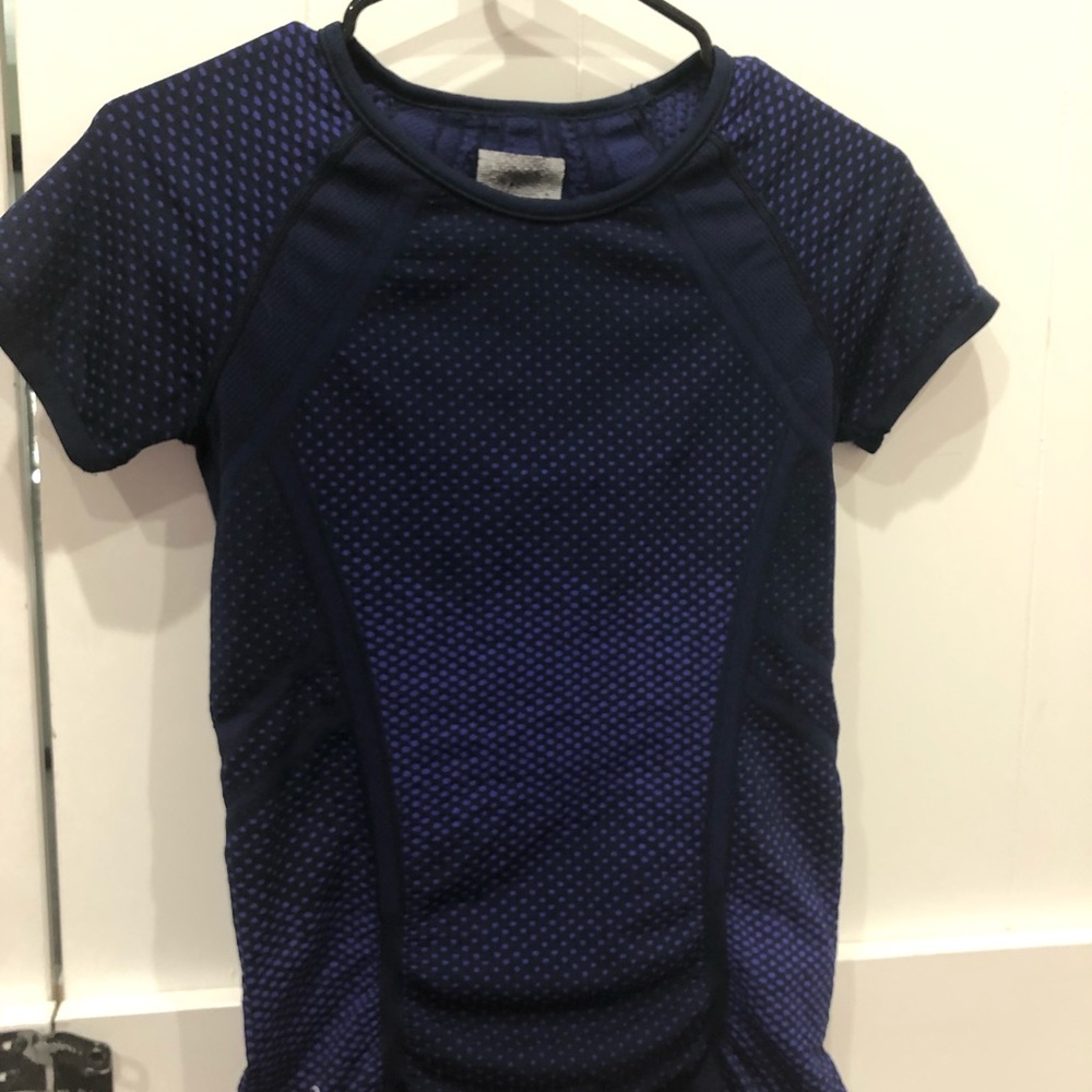 Athleta top